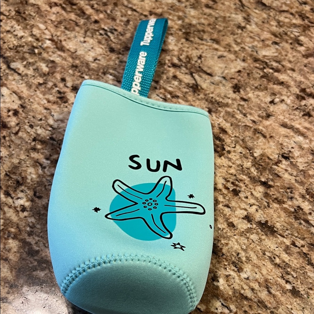 Tupperware Fabric Teal Starfish Bottle Sleeve